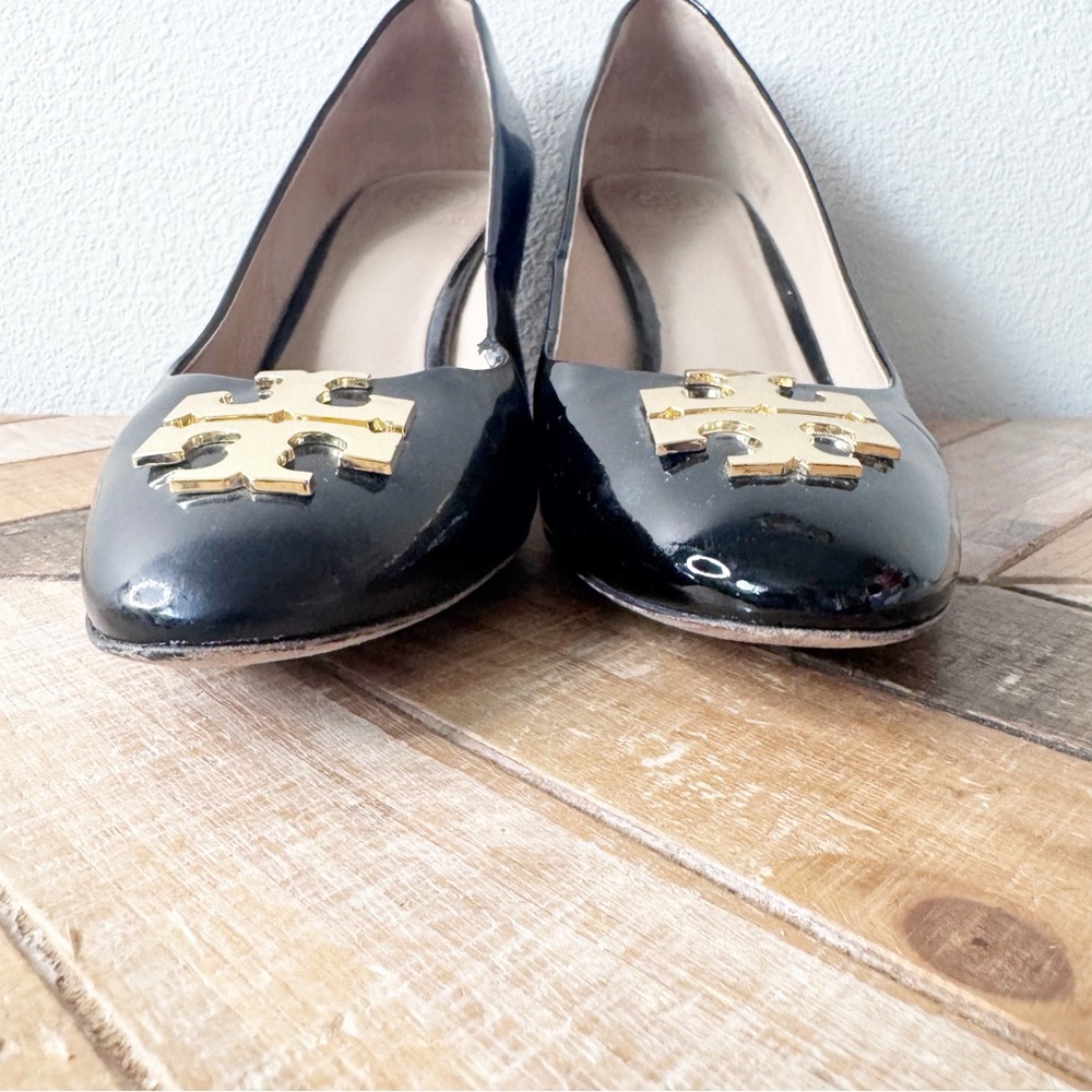 Tory Burch Black Patent Leather Heels with Gold Accents - Picture 6 of 14